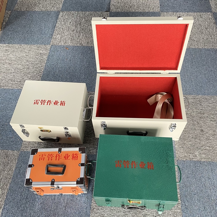 长岭爆破工程作业箱如何选择？玻璃钢与传统材质的全面对比